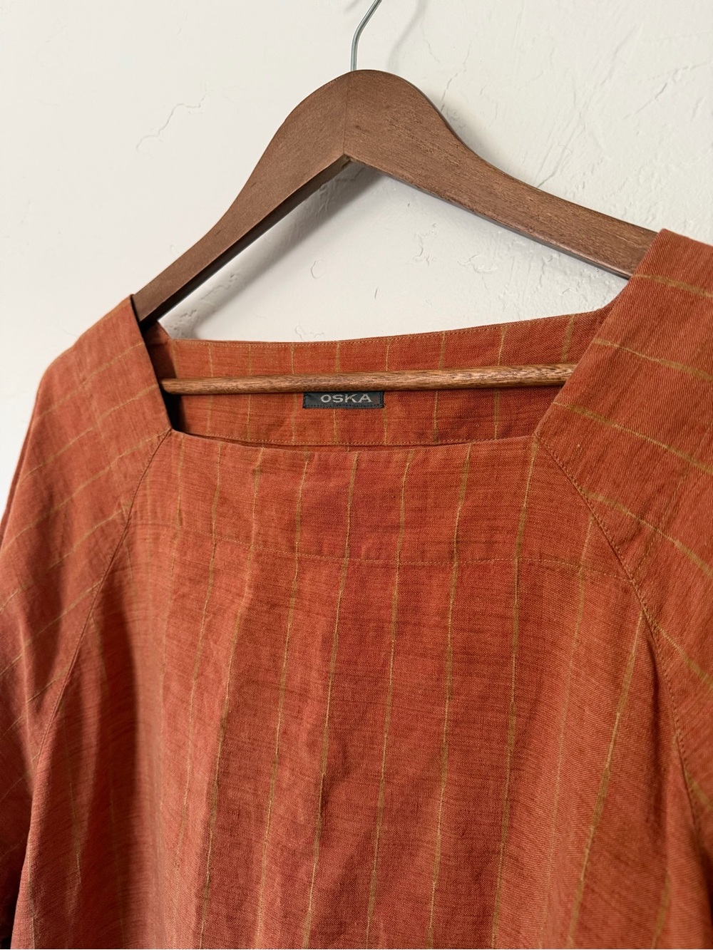 OSKA Linen Top - Picture 3 of 5